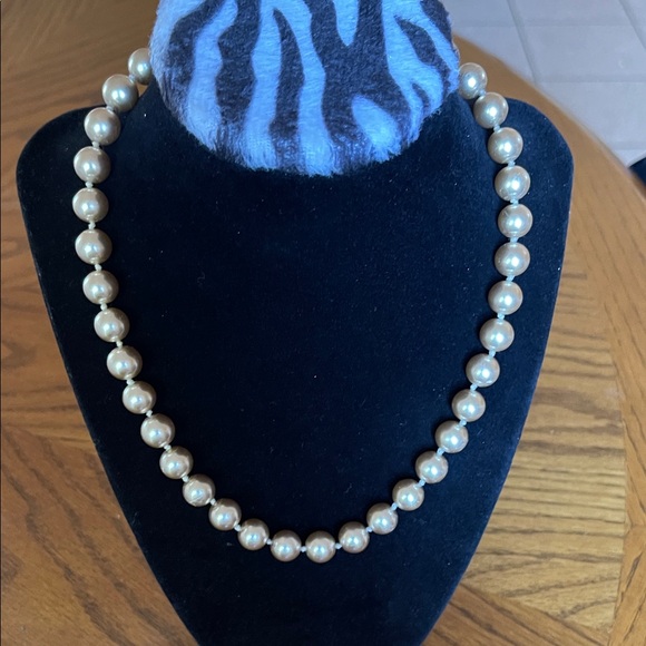 Lauren Ralph Lauren Pearl-Style Necklace in Champagne - Picture 4 of 5